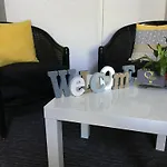 Les Orchidees , & Restaurant 酒店