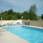 Les Orchidees , & Restaurant 酒店