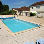 Les Orchidees , & Restaurant 酒店 3*