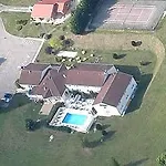 Les Orchidees , & Restaurant 酒店