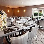 Les Orchidees , & Restaurant