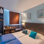 Les Orchidees , & Restaurant