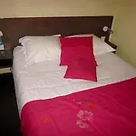 Les Orchidees , & Restaurant 默兹河畔凡尔登