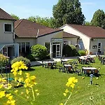 Les Orchidees , & Restaurant 酒店 3*