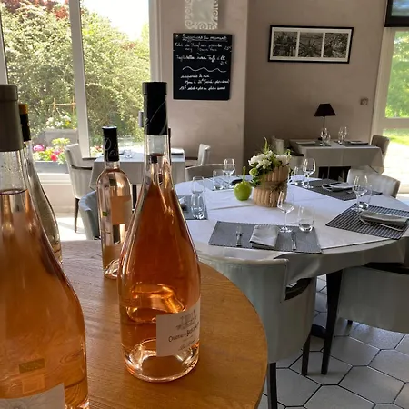 Les Orchidees , & Restaurant 默兹河畔凡尔登