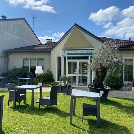Les Orchidees , & Restaurant ホテル 3*