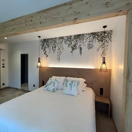 Les Orchidees , & Restaurant 3*