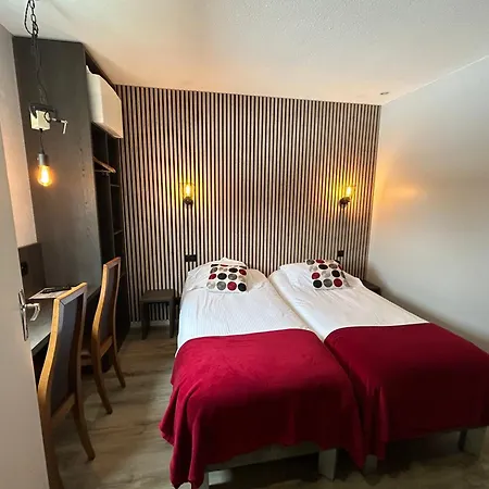 Les Orchidees , & Restaurant