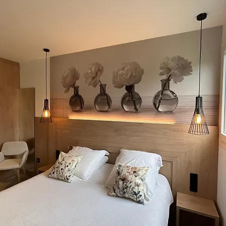 Les Orchidees , & Restaurant