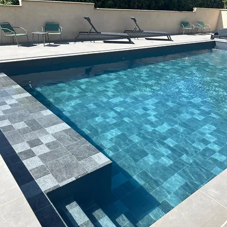 Les Orchidees , & Restaurant Ξενοδοχείο 3*