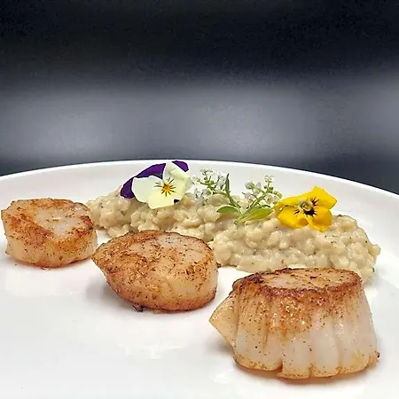 Les Orchidees , & Restaurant Szálloda 3*