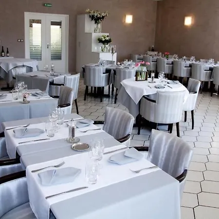 Les Orchidees , & Restaurant 酒店 默兹河畔凡尔登