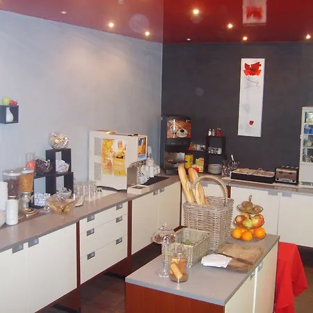 Les Orchidees , & Restaurant Szálloda 3*