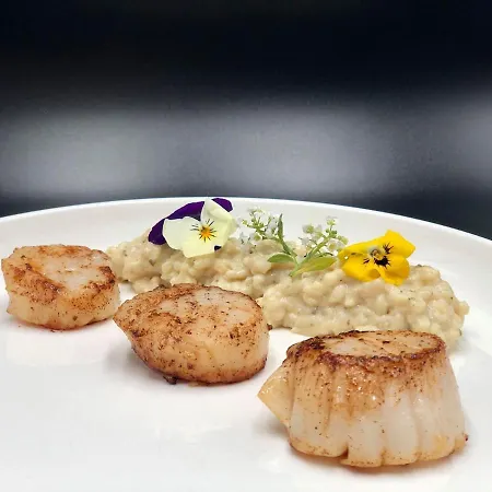 Les Orchidees , & Restaurant