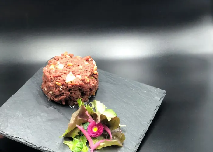 Отель Les Orchidees , & Restaurant 3*