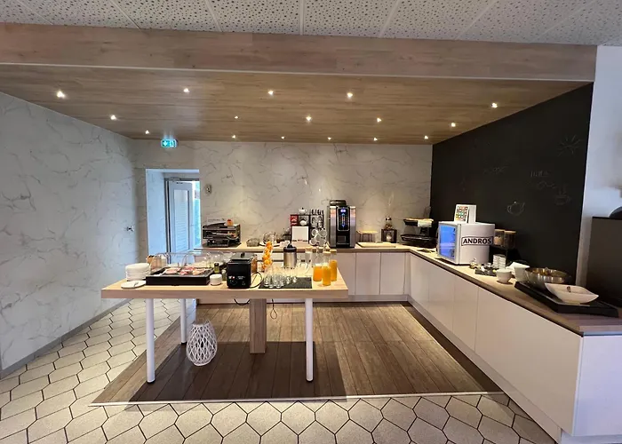 Hotel Les Orchidees , & Restaurant