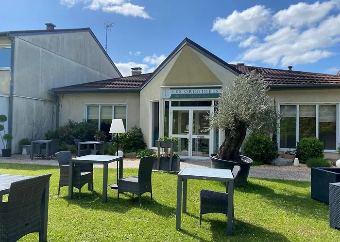 Les Orchidees , & Restaurant Hotel 3*