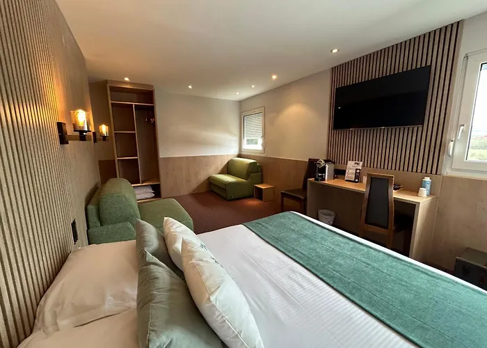 Les Orchidees , & Restaurant