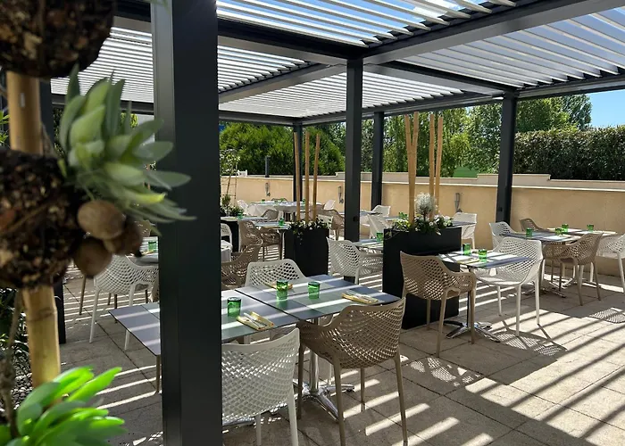 Les Orchidees , & Restaurant Отель Верден-сюр-Мёз