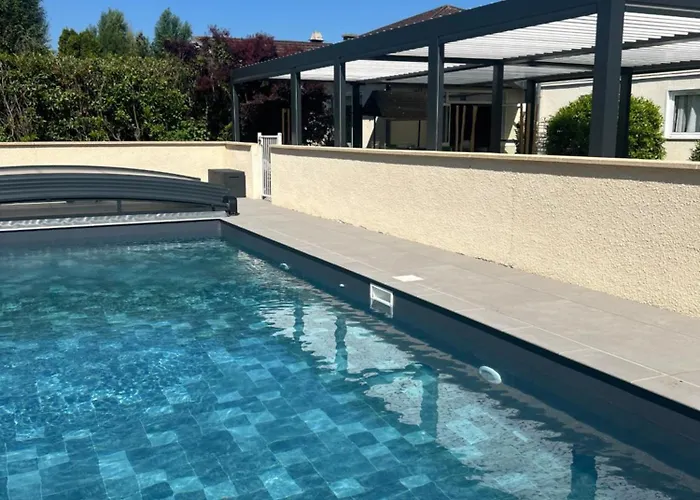 Les Orchidees , & Restaurant Отель Верден-сюр-Мёз