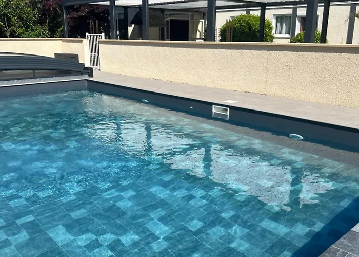 Отель Les Orchidees , & Restaurant Верден-сюр-Мёз