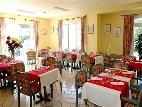 Les Orchidees , & Restaurant Отель