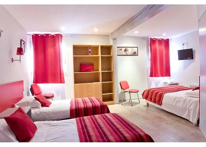 Les Orchidees , & Restaurant Отель 3*