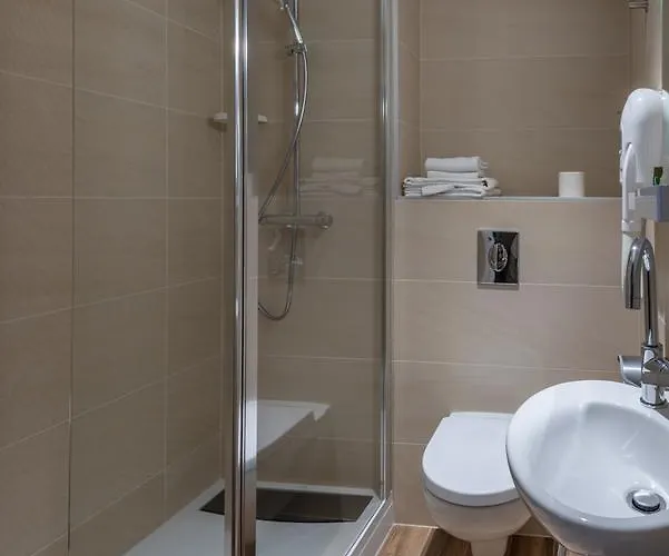 Les Orchidees , & Restaurant Отель Верден-сюр-Мёз