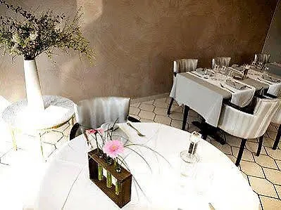 Les Orchidees , & Restaurant 3*