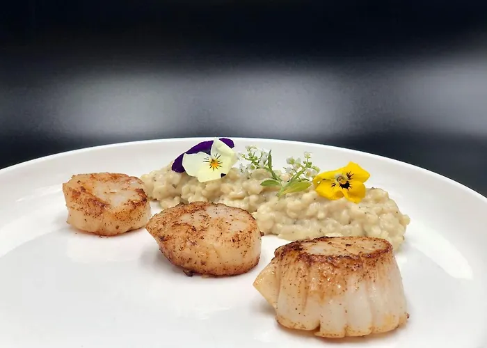 Les Orchidees , & Restaurant